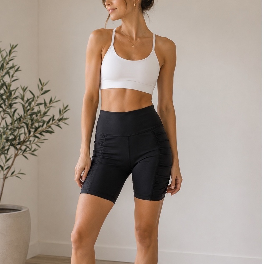 Lululemon Bike Short 4 Black Ruched Stretch 10" Cycling Athletic Workout Pilates